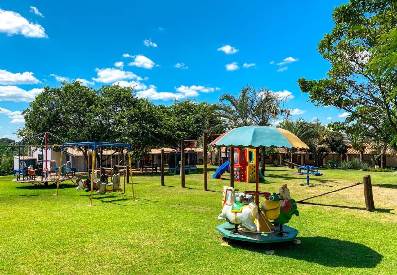 Villa De Holanda Parque Hotel Holambra Bagian luar foto